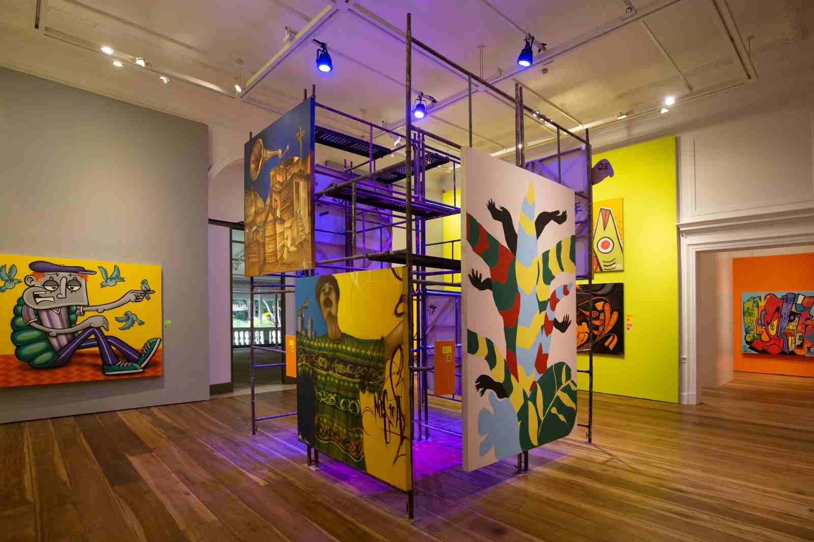 Exposição de arte urbana em Pinheiros no Solar Fábio Prado