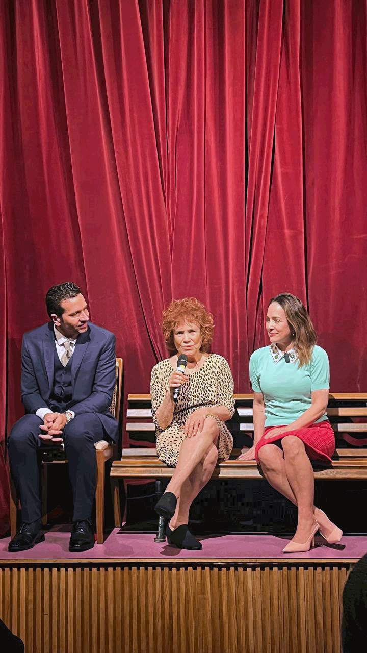 Elenco de A Filha da durante encontro no Teatro BDO Jaraguá