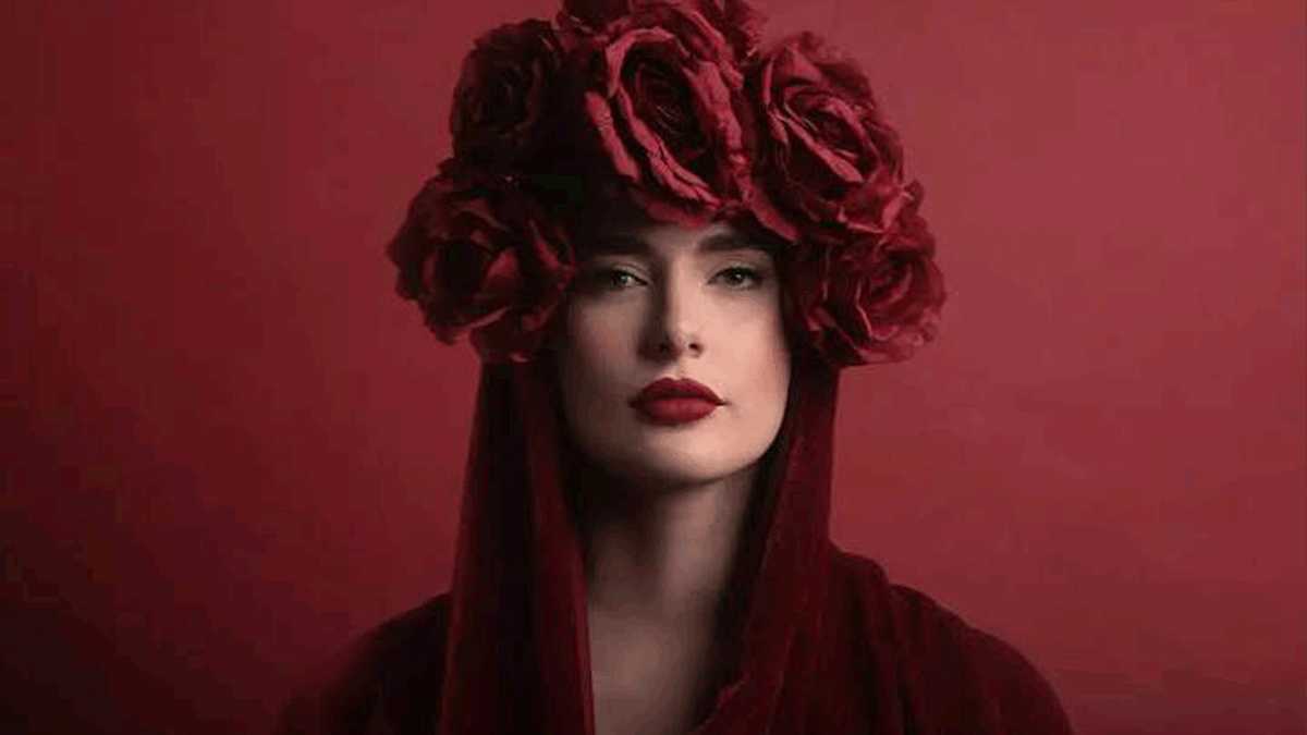 Renata Sena apresenta Origens no The Raven Music Bar