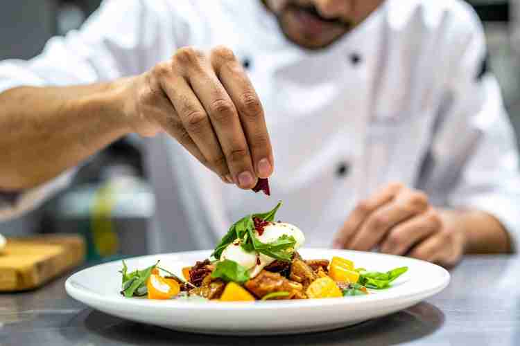 Salão Abrasel 2026 apresenta tecnologia, inteligência artificial e automação para bares e restaurantes