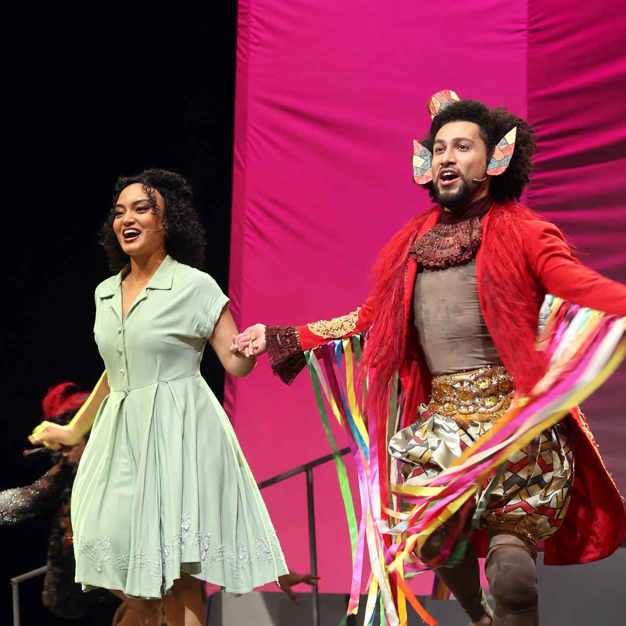 Elenco de Marrom, O Musical em cena