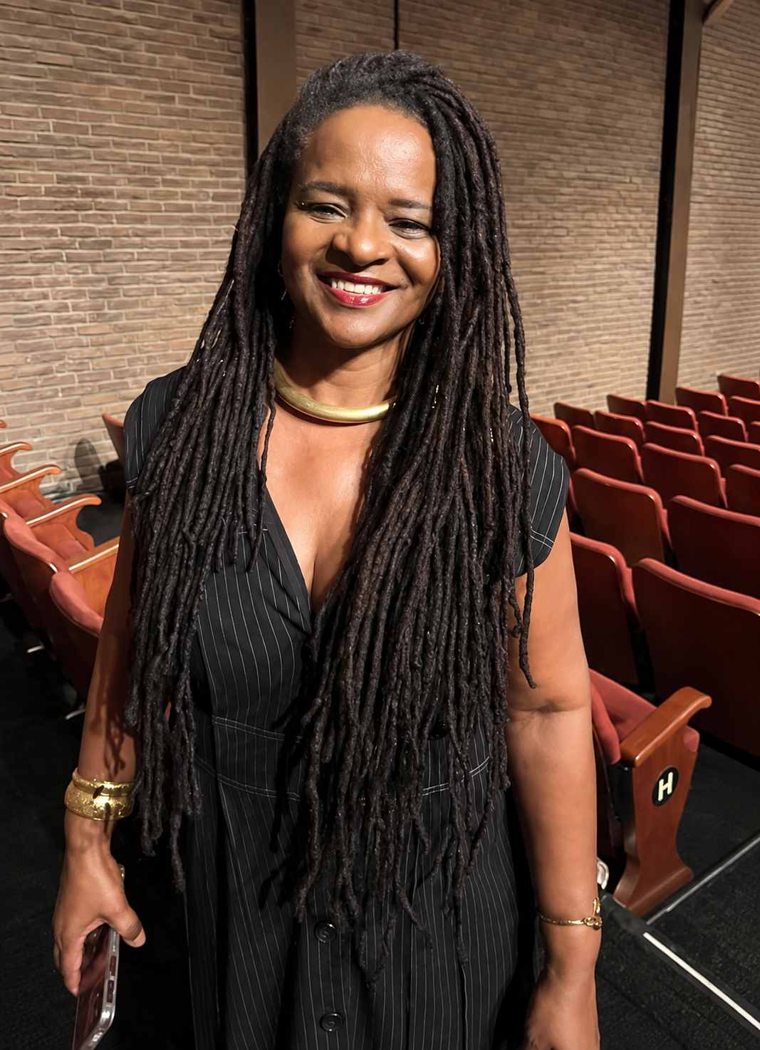 Iléa Ferraz, diretora de Marrom, O Musical